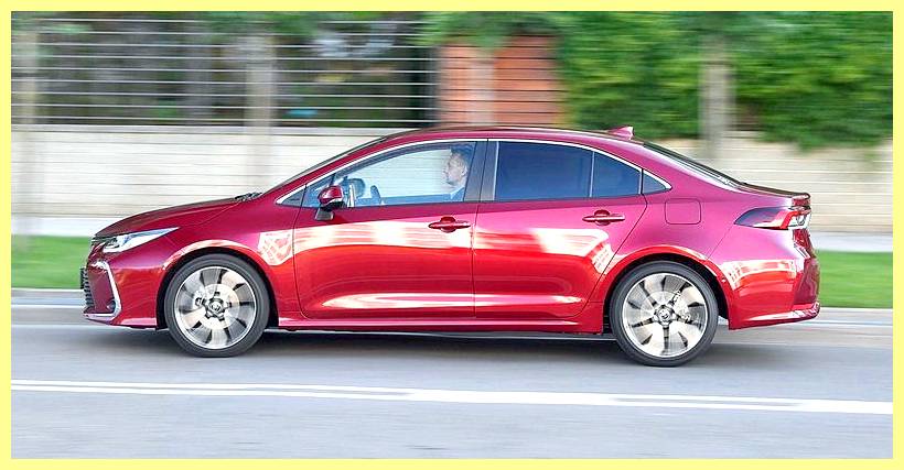 Hyundai Elantra, Renault Megane, Toyota Corolla - сравнение