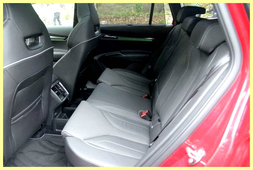 Skoda Enyaq RS iV - первая поездка